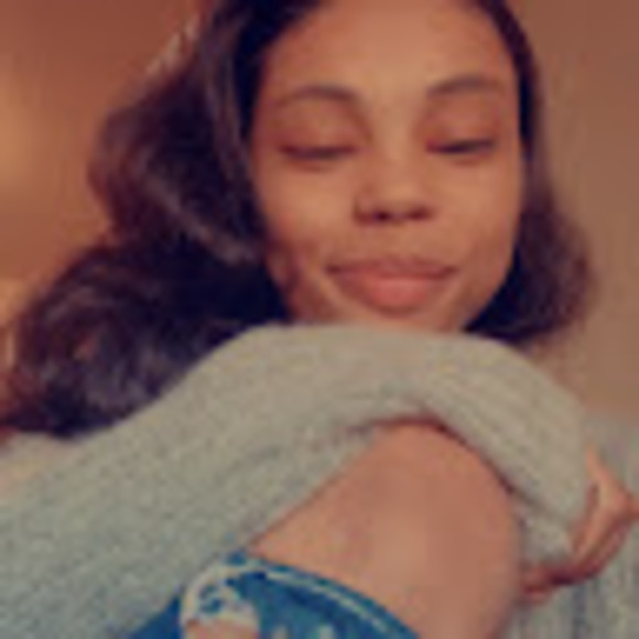 Meet your Posher, Justina - Picture 1 of 1